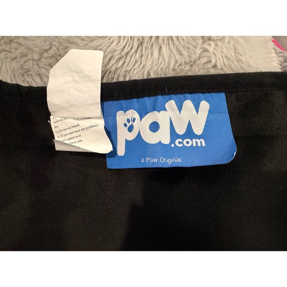 Paw.com Pup Protector Cool Comfort Waterproof Throw Blanket - Grey 50Wx 60L - Picture 4 of 4
